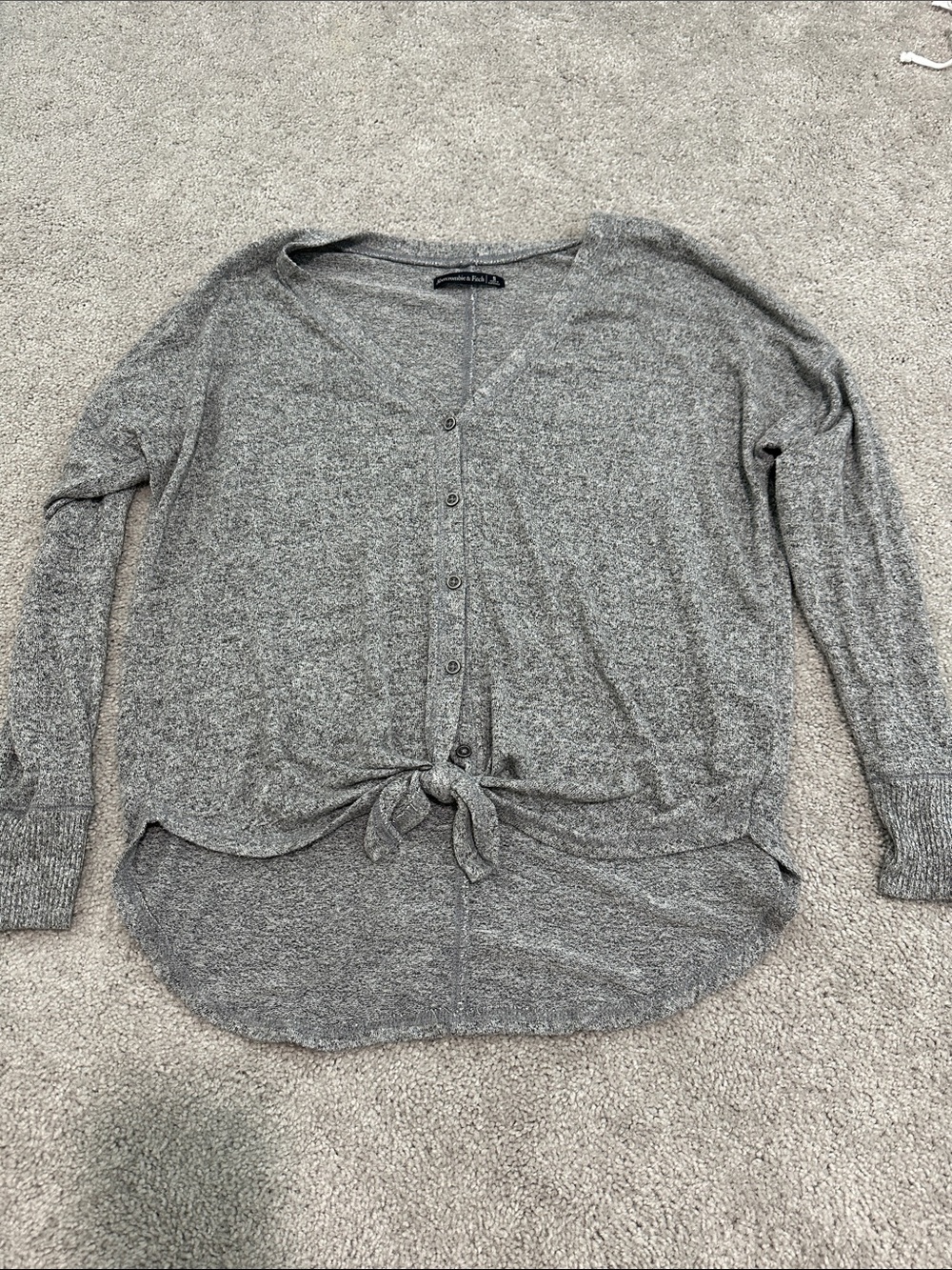 Abercrombie & Fitch Heather Gray Button-Tie V-Neck Sweater